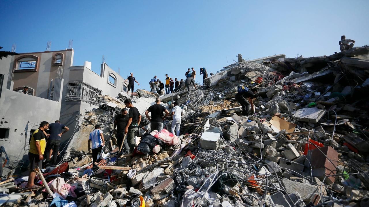 İsrail, Nusayrat Mülteci Kampı'na saldırdı: 18 Filistinli hayatını kaybetti
