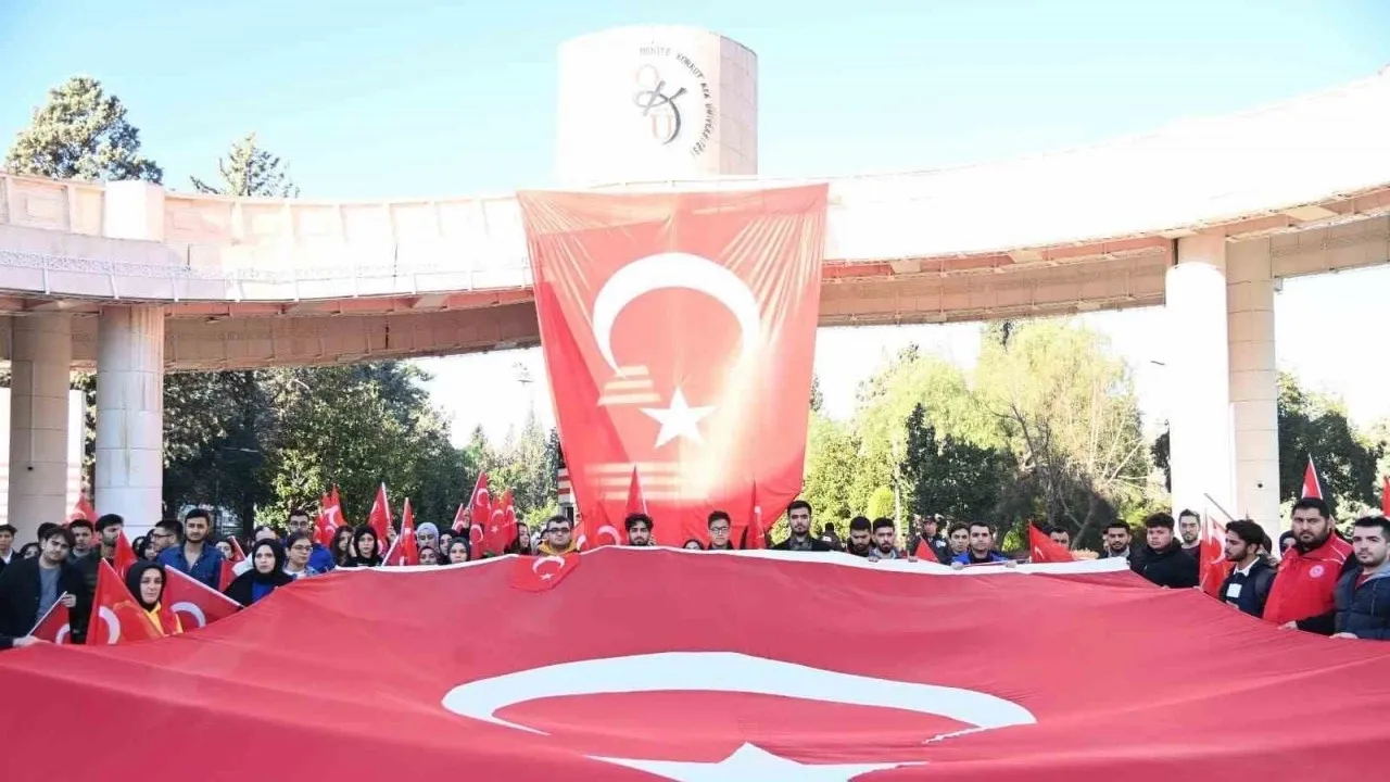 Osmaniye’de üniversite öğrencilerinden teröre lanet yürüyüşü