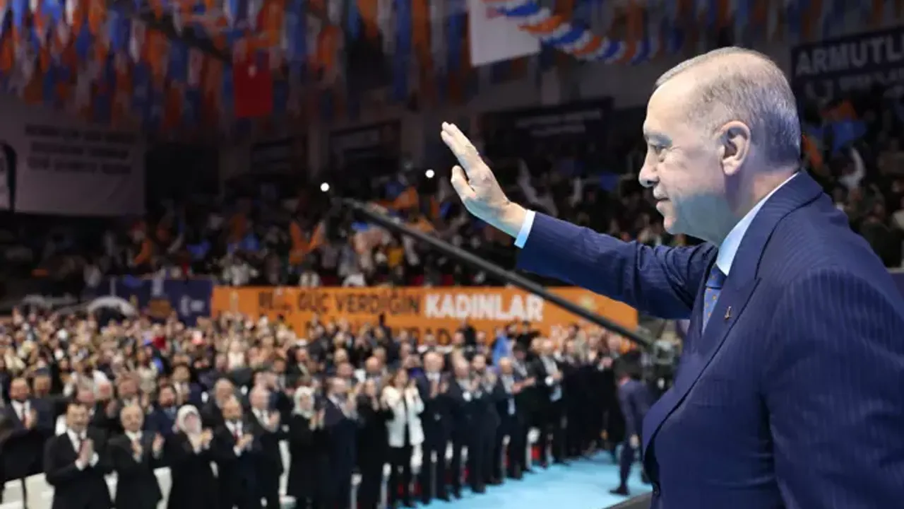 Cumhurbaşkanı Erdoğan tek tek açıkladı! İşte İstanbul'un 39 ilçe belediye başkan adayları