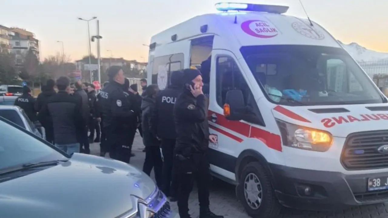 Kayseri'de maç sonu futbolculara bıçaklı saldırı