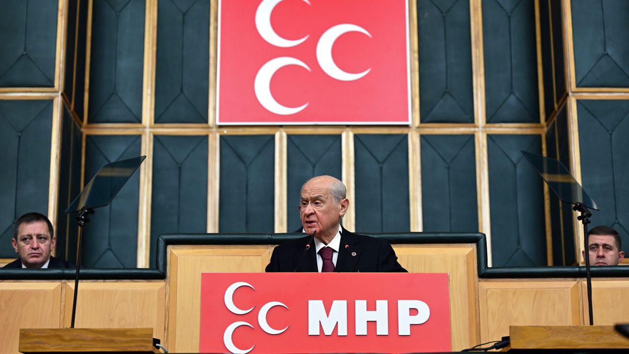 MHP Lideri Devlet Bahçeli'den CHP'ye sert tepki! "İçeriden DEM’lenip dışarıdan yemlenen CHP"