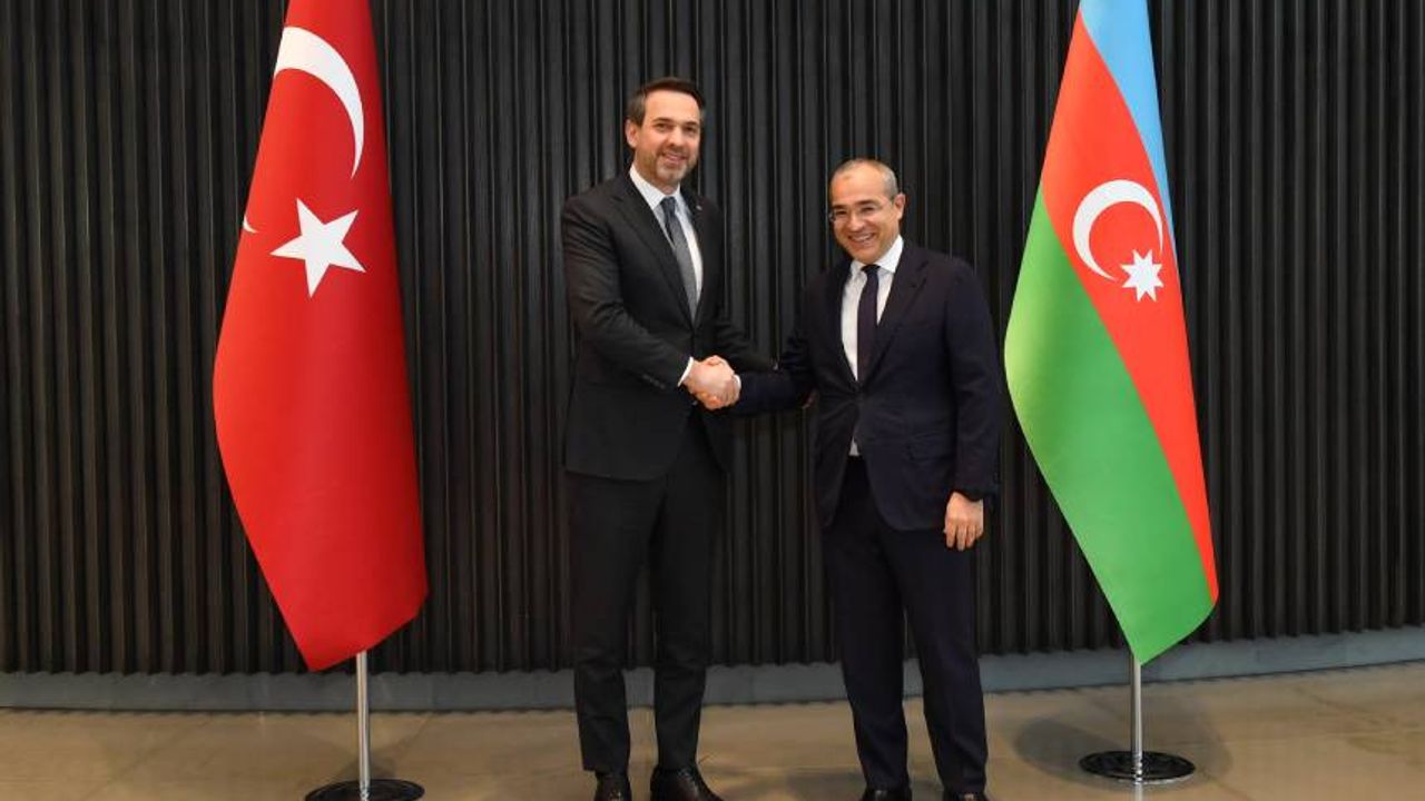 Bakan Bayraktar, Azerbaycan Ekonomi Bakanı ile görüştü