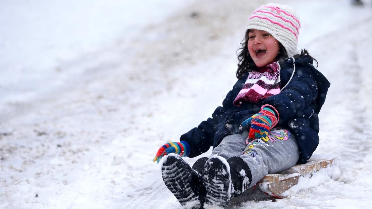 2 ilde eğitime kar engeli: Bazı ilçelerde okullar tatil