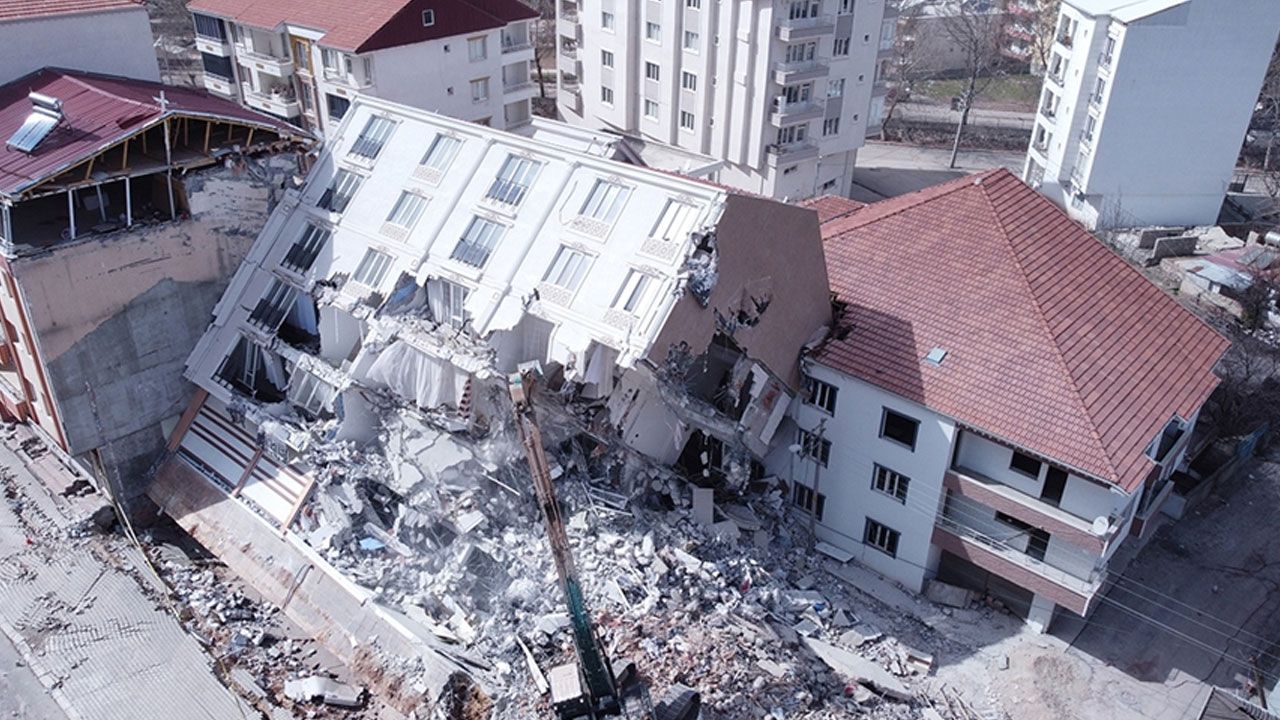 6 Şubat depremlerinde 600 bin hasar ihbarına 35 milyar lira ödeme!
