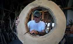 'Odun Adam' lakabı taktılar:  Ağaç parçalarını sanat eserine dönüştürüyor!