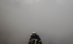 Rusya'nın vurduğu Ukrayna şehri yanıyor!