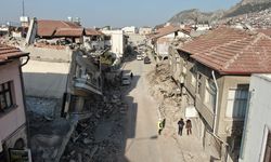 Dünyanın aydınlatılan ilk caddesiydi… Deprem harabeye çevirdi