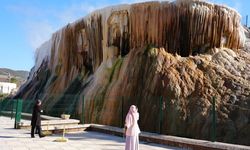 Cezayir'de sıcaklığı 95 dereceyi aşan sularıyla bir tabiat harikası: Lanetliler Hamamı