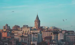 Tarihi şehri gezerken çoğu zaman aklımıza takılır... İstanbul'un semtlerinin ismi nereden geliyor?