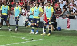Samsunspor - Fenerbahçe maçında sahaya fare girdi
