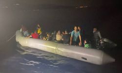 Çanakkale açıklarında 33 düzensiz göçmen kurtarıldı