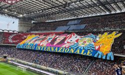 Inter'in Milan'a tarihi fark attığı derbide Türk bayraklı koreografi