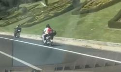 İki ailenin motosikletle tehlikeli yolculuğu kamerada
