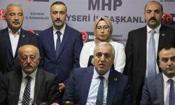 MHP'de Demirezen güven tazeledi