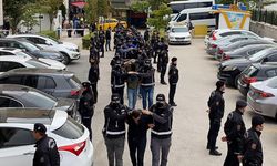 "Kafes" operasyonunun İzmir ayağında 20 şüpheli adliyede