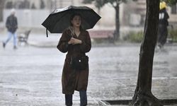 Meteoroloji'den 14 kente sarı uyarı: Sağanak ve fırtına bekleniyor