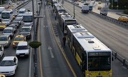 İstanbul'da metrobüs seferlerine bisiklet turu düzenlemesi