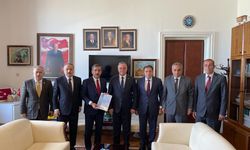 Türkiye Kamu-Sen Genel Başkanı Önder Kahveci'den MHP'li Akçay'a ziyaret