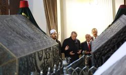 Cumhurbaşkanı Erdoğan, Sultan II. Abdülhamid Han'ın türbesini ziyaret etti
