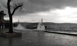 İstanbul'da sağanak ve fırtına! 1 kişi hayatını kaybetti