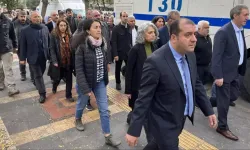 Terör sevicilerden alçak provokasyon! Teröristbaşı Öcalan için sokağa döküldüler