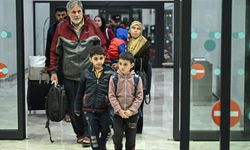 Gazze'den tahliye edilen 142 Türk vatandaşı daha İstanbul'a geldi
