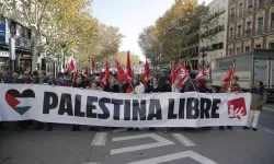 İspanyollar Filistin için sokaklara döküldü