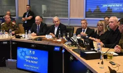 İsrail'in Savaş Kabinesi'nde kriz! Toplantıyı terk etti