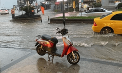 Çanakkale'de fırtına: Valilikten motokurye kararı
