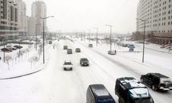 Kazakistan'da dondurucu soğuklar uzaktan eğitimin kapısını açtı