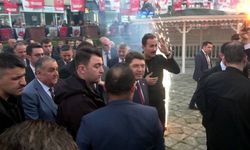 MHP'lilerden Bakan Tunç'a mehter marşlı, maytap ve konfetili karşılama