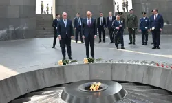 Yunanistan Savunma Bakanı Dendias, sözde 'Ermeni soykırımı anıtı'na gitti