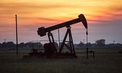 Brent petrolün varil fiyatı 83,81 dolar