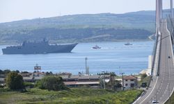 İspanya'nın hücum gemisi Çanakkale Boğazı'ndan geçti