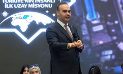 Bakan Kacır'dan uzay projeleri hakkında açıklama