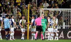 Fenerbahçe'de Oosterwolde ve Szymanski cezalı duruma düştü