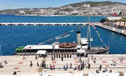 Dünyada ilk ve tek yüzer müze gemisi! ‘Tgc Nusret’ Kuşadası’nda ziyarete açıldı