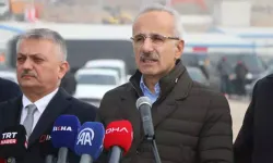 Bakan Abdulkadir Uraloğlu, deprem bölgesindeki köprü ve yollardaki durumu açıkladı