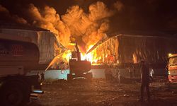 Adana'da motosiklet üretim tesisinde yangın: Müdahale devam ediyor