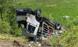Tüp yüklü kamyon hafif ticari araç ile çarpıştı: 1'i ağır 5 yaralı