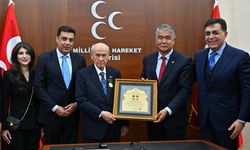 MHP lideri Devlet Bahçeli'ye Onur Madalyası takdim edildi