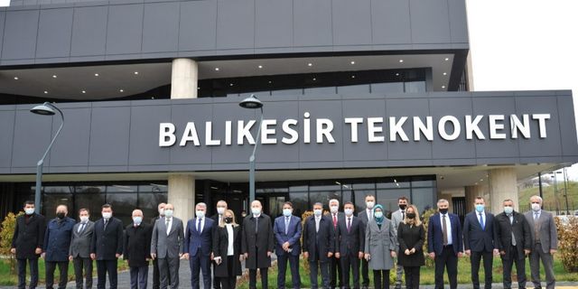 Balıkesir Üniversitesi, çalışmalarıyla göz kamaştırıyor