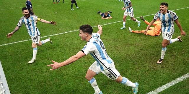 Messi rekorlara doymadı, Arjantin finale yükseldi