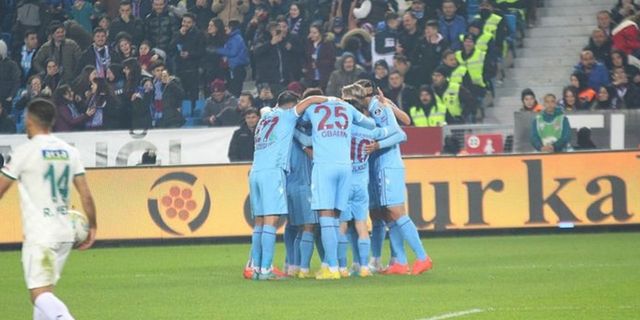 Fırtına evinde Giresunspor’u rahat geçti! Karadeniz derbisinde kazanan 3 golle Trabzonspor…