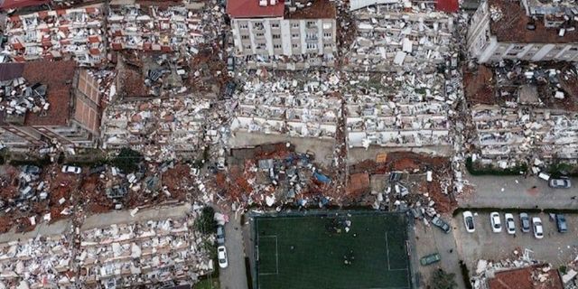 Hatay'dan depremin en korkunç fotoğrafı geldi! Binalar kağıt gibi yıkıldı!