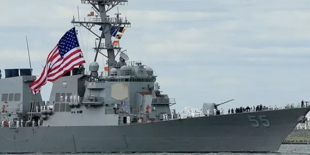 Çin'den 'ABD savaş gemisi' iddiası!