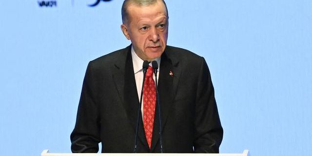 Cumhurbaşkanı Erdoğan: Amacımız 1 yıl içinde 650 bin konut inşa ederek deprem bölgesini ayağa kaldırmaktır