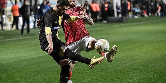 İstanbulspor, Sivasspor'u devirdi: 3 puanı 3 golle aldı