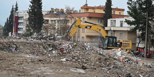 Kahramanmaraş'ta acil yıkılacak 2 bin 590 binada çalışmalar tamamlandı