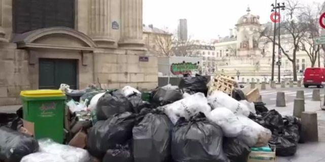 Temizlik işçileri greve gitti, Paris sokaklarında 6 bin 600 ton çöp birikti